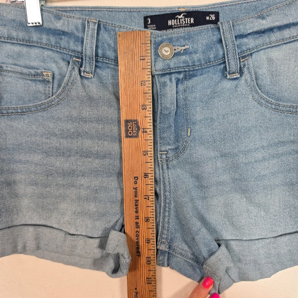 Hollister Denim Shorts Womens 3 or 26 Light Wash Low Rise Vintage Baggy Blue Y2K
